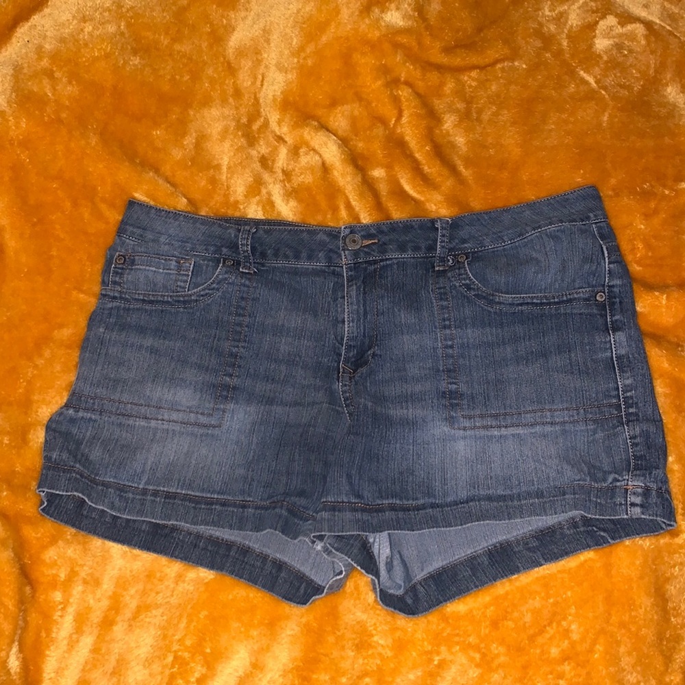 🏝 Plus size denim shorts